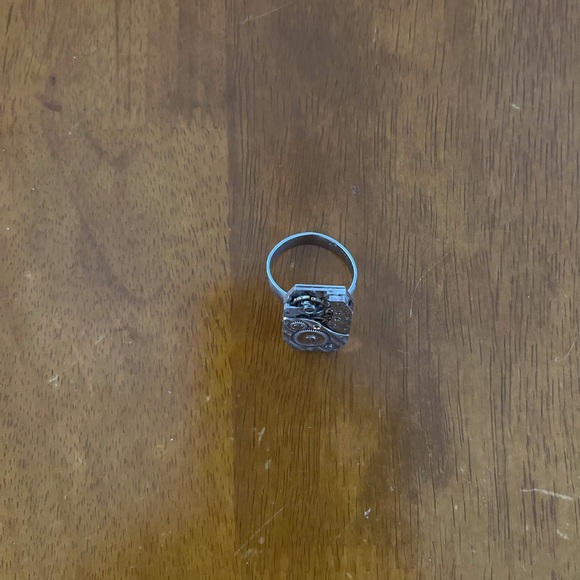 Ring - Picture 2 of 8